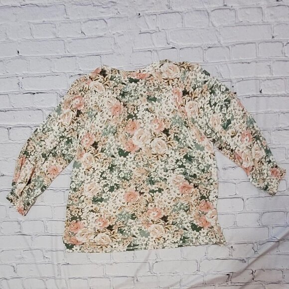 Stich by Chenault Large Green, Pink, and White Floral print blouse. - Picture 4 of 7